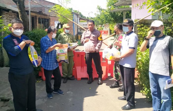 11 Warga Kelurahan Tamanan Kediri Terkonfirmasi Positif, Satu RT Terapkan Karantina Mikro 11 Warga Kelurahan Tamanan Kediri Terkonfirmasi Positif, Satu RT Terapkan Karantina Mikro