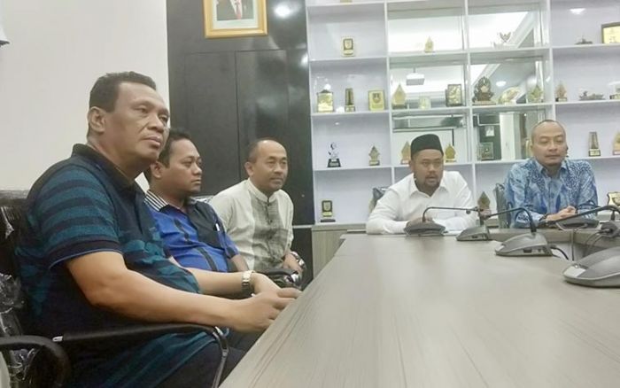 DPRD Gresik Rekomendasikan Rp 2 M Lewat BPBD untuk Penanggulangan Corona DPRD Gresik Rekomendasikan Rp 2 M Lewat BPBD untuk Penanggulangan Corona