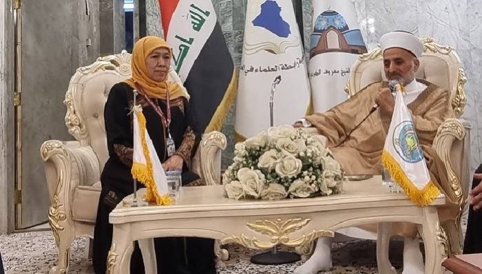 Khofifah Petik Keteladanan Tokoh Sufi Imam Ma’ruf Al-Karkhi soal Kesantunan dan Cinta Pencipta Khofifah Petik Keteladanan Tokoh Sufi Imam Ma’ruf Al-Karkhi soal Kesantunan dan Cinta Pencipta