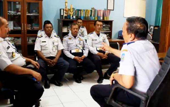 Dishub Nganjuk Pecat Oknum Pegawai Terlibat Pungli, DPRD Bentuk Pansus Pungli Terminal Truk Gayungan Dishub Nganjuk Pecat Oknum Pegawai Terlibat Pungli, DPRD Bentuk Pansus Pungli Terminal Truk Gayungan