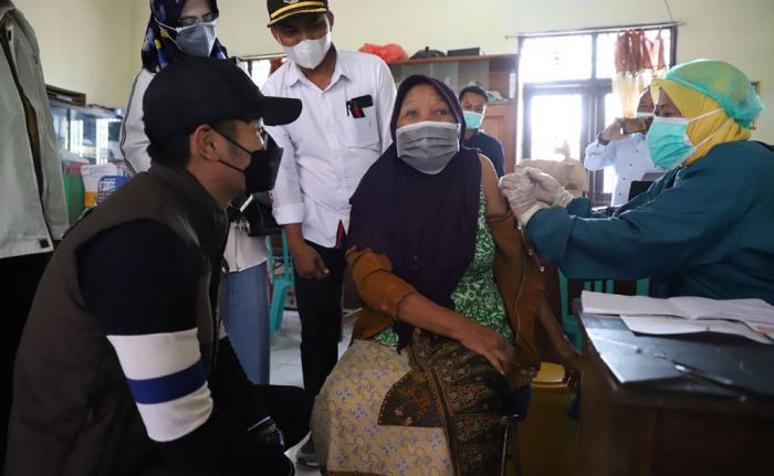 Baru 32 Persen Warga Tuban Mendapat Vaksin Covid-19 Baru 32 Persen Warga Tuban Mendapat Vaksin Covid-19