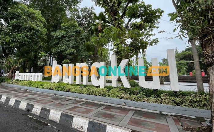 Ini Jajanan di Taman Bungkul Surabaya yang Patut Dicoba Ini Jajanan di Taman Bungkul Surabaya yang Patut Dicoba