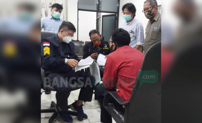 Gunawan Bapaslon Perseorangan Mencak-mencak di KPU, akan Kirim Surat Aduan ke DKPP dan PTUN Gunawan Bapaslon Perseorangan Mencak-mencak di KPU, akan Kirim Surat Aduan ke DKPP dan PTUN
