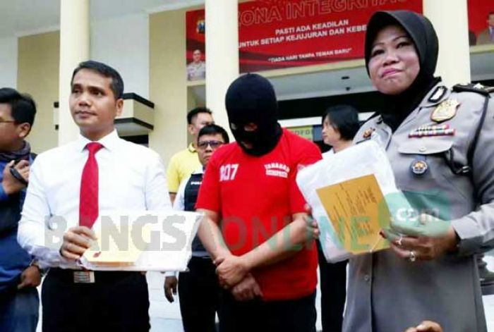 Wakil Dekan III FKG Unair Surabaya Resmi Ditahan, Terjerat Dugaan Pencabulan Remaja 16 Tahun Wakil Dekan III FKG Unair Surabaya Resmi Ditahan, Terjerat Dugaan Pencabulan Remaja 16 Tahun