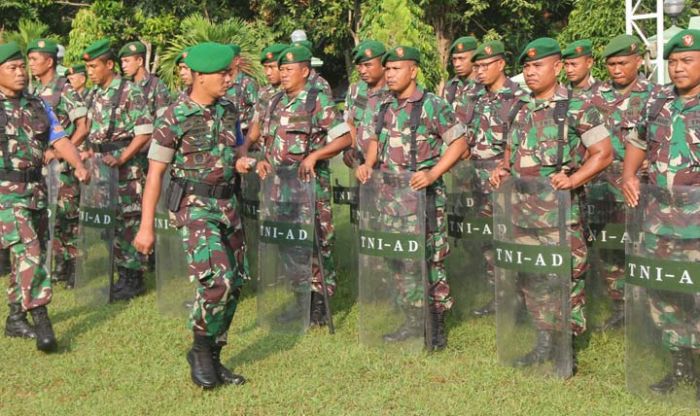 Kodim 0826/Pamekasan Gelar Pasukan dalam Rangka Kesiapsiagaan Pemilu 2019 Kodim 0826/Pamekasan Gelar Pasukan dalam Rangka Kesiapsiagaan Pemilu 2019