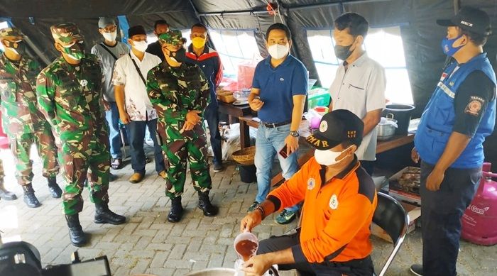 Wabup Jombang Dampingi Kasdam V/Brawijaya Kunjungi Rumah Sehat Isoter Wabup Jombang Dampingi Kasdam V/Brawijaya Kunjungi Rumah Sehat Isoter