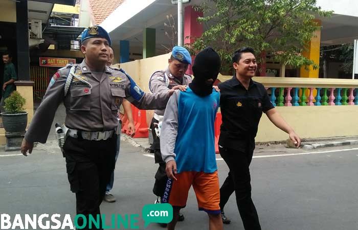 Satu dari Delapan Tersangka Pembunuhan di Jalan Areal Kebun Tebu Sumobito Ditangkap Polisi