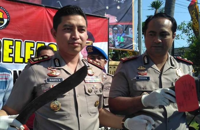 Polres Bojonegoro Ringkus Tiga Pelaku Spesialis Jambret Jalanan Polres Bojonegoro Ringkus Tiga Pelaku Spesialis Jambret Jalanan