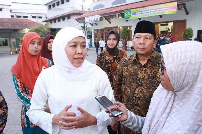 ​Bertemu Pakar Air, Khofifah Petakan Pembangunan Embung untuk Sawah Kekeringan