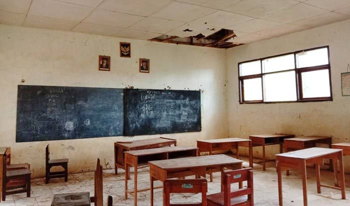 ​Atap Hampir Ambruk, SDN di Jember Kosongkan Ruang Kelas Selama 2 Tahun