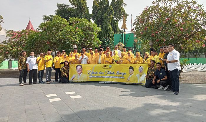 Peringati HUT ke-58, DPD Golkar Kabupaten Pasuruan Ziarah ke Makam Pahlawan di Bangil