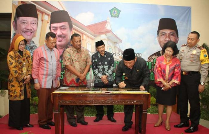 Gedung Baru Dinkoperindag Sidoarjo Dilengkapi Pelayanan Tera Ulang Gedung Baru Dinkoperindag Sidoarjo Dilengkapi Pelayanan Tera Ulang