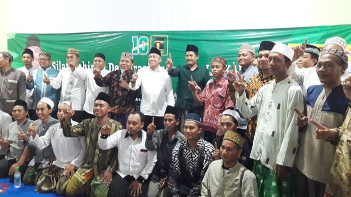 Laskar Suci Manyar Gresik Gelar Deklarasi Dukung Iskandar Syaichu