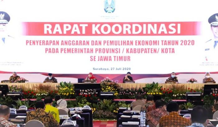 Dorong Pemulihan Ekonomi, Gubernur Minta Bupati/Wali Kota Maksimalkan Serapan Belanja APBD 2020 Dorong Pemulihan Ekonomi, Gubernur Minta Bupati/Wali Kota Maksimalkan Serapan Belanja APBD 2020