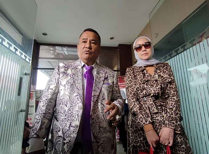 Venna Melinda Merasa Trauma atas Kasus KDRT, Hotman Paris: Tidak Ada Mediasi! Venna Melinda Merasa Trauma atas Kasus KDRT, Hotman Paris: Tidak Ada Mediasi!