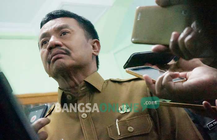 UMK Jombang Naik jadi Rp 2.082.730, Bupati Khawatir Investor Lari UMK Jombang Naik jadi Rp 2.082.730, Bupati Khawatir Investor Lari