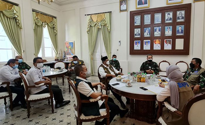 Kunjungi Madura, Tim Pakar Satgas Covid-19 Pusat: Vaksinasi di Bangkalan Terendah di Nasional Kunjungi Madura, Tim Pakar Satgas Covid-19 Pusat: Vaksinasi di Bangkalan Terendah di Nasional