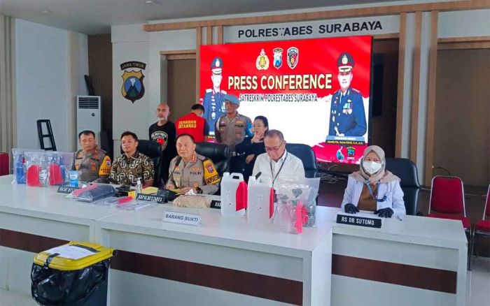 Polisi Tetapkan Bartender Cruz Lounge Bar Surabaya Jadi Tersangka Polisi Tetapkan Bartender Cruz Lounge Bar Surabaya Jadi Tersangka