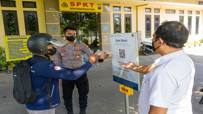 Ingin Masuk Mapolres Probolinggo? Pengunjung Wajib Akses Aplikasi Ini Ingin Masuk Mapolres Probolinggo? Pengunjung Wajib Akses Aplikasi Ini