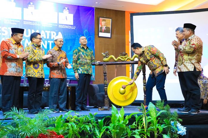 Pj Gubernur Jatim Sambut Baik Inisiasi Wes Sumatera Invesment Forum 2024 oleh Pemprov Sumbar Pj Gubernur Jatim Sambut Baik Inisiasi Wes Sumatera Invesment Forum 2024 oleh Pemprov Sumbar