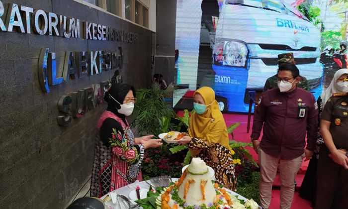 Wali Kota Risma Resmikan Tempat Tes Swab Gratis, Buka 24 Jam Nonstop Wali Kota Risma Resmikan Tempat Tes Swab Gratis, Buka 24 Jam Nonstop
