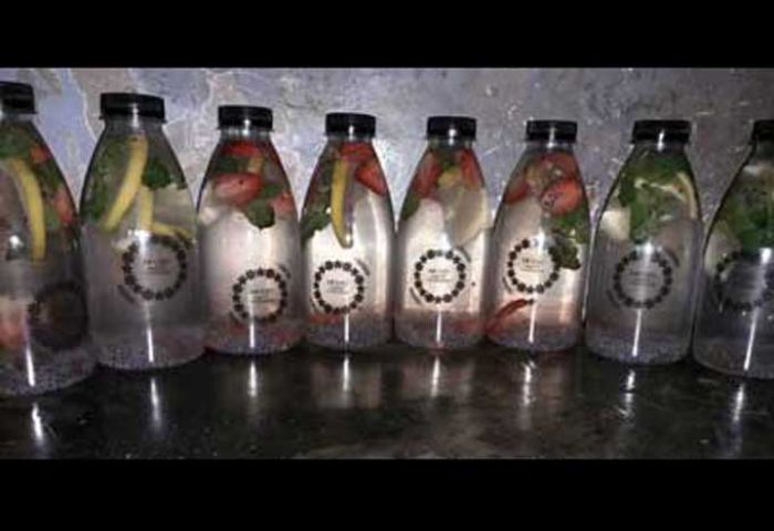 Infused Water, Terobosan Minuman Hidup Sehat ala Mahasiswa Infused Water, Terobosan Minuman Hidup Sehat ala Mahasiswa