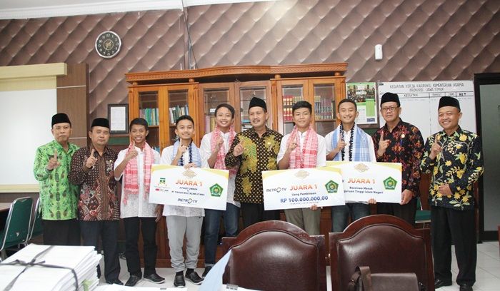 Alfa Voice, Grup Nasyid MAN 2 Kediri Raih Juara di Ajang Syiar Anak Negeri Alfa Voice, Grup Nasyid MAN 2 Kediri Raih Juara di Ajang Syiar Anak Negeri