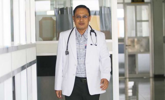 Sudah 105 Orang yang Meninggal, RSUD Gambiran Prioritaskan Keselamatan Tenaga Kesehatan Sudah 105 Orang yang Meninggal, RSUD Gambiran Prioritaskan Keselamatan Tenaga Kesehatan