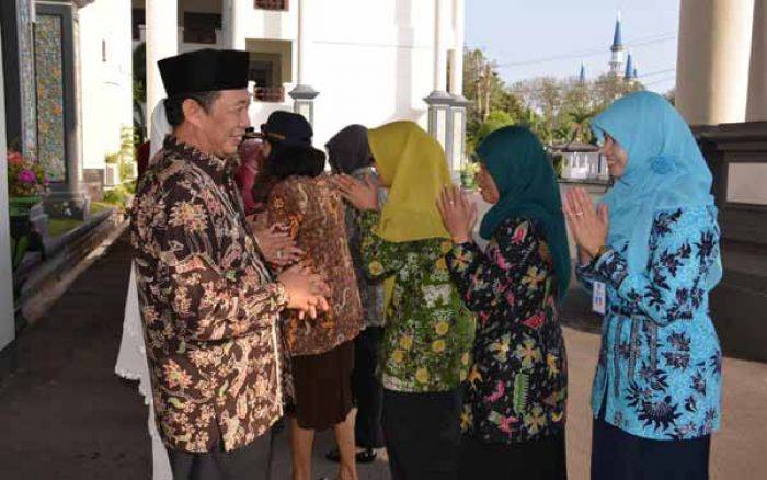 Gelar Halal Bihalal, Bupati Tuban: Jangan Menjadi Orang Bangkrut Gelar Halal Bihalal, Bupati Tuban: Jangan Menjadi Orang Bangkrut