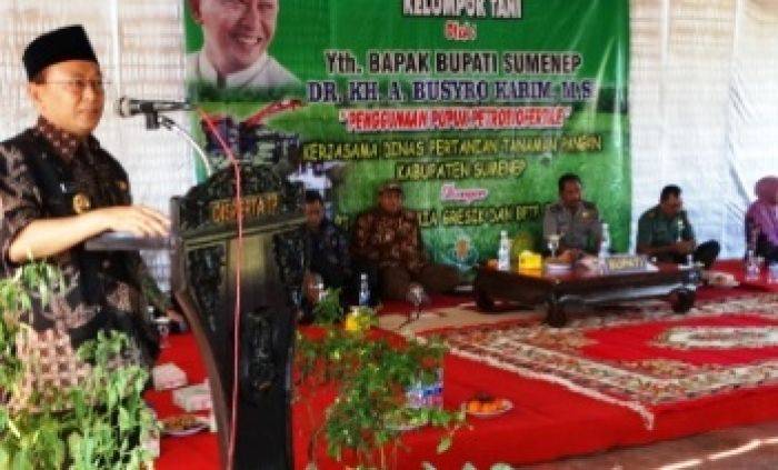Bupati Sumenep Serahkan 100 Alsintan