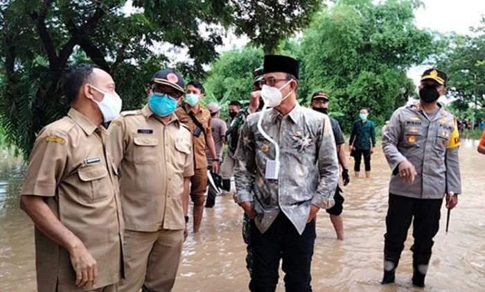 Banjir Rendam Enam Desa di Dua Kecamatan Kabupaten Ngawi Banjir Rendam Enam Desa di Dua Kecamatan Kabupaten Ngawi