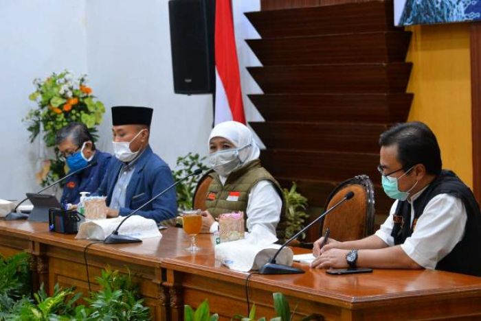 Pemprov Jatim Beri Kuota 3.817 Kursi PPDB SMA-SMK Negeri bagi Anak Nakes Tangani Covid-19