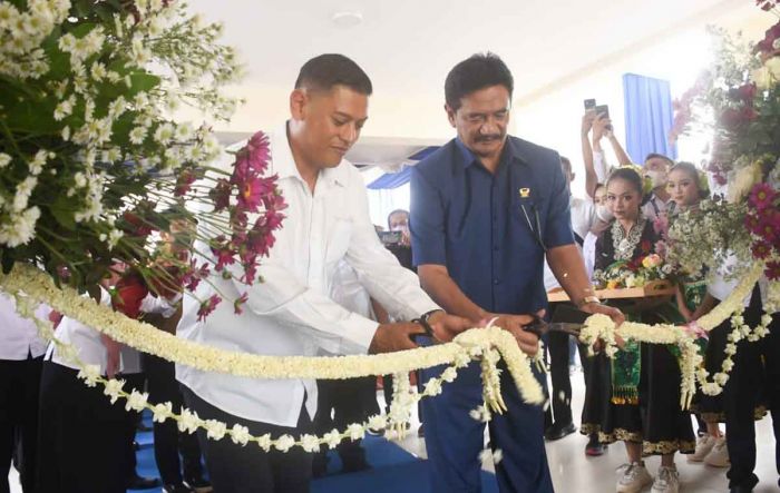 Wali Kota Abu Bakar Resmikan SMPN 9 Kediri Wali Kota Abu Bakar Resmikan SMPN 9 Kediri