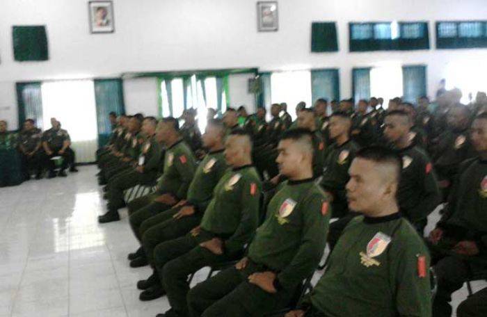 Preman dan Pengangguran Ikuti Pelatihan Bela Negara Preman dan Pengangguran Ikuti Pelatihan Bela Negara