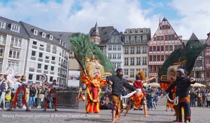 Reog Ponorogo Tampil Perdana di Jerman Reog Ponorogo Tampil Perdana di Jerman