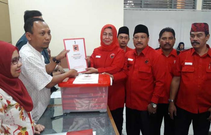 Seluruh Incumbent PDIP Gresik Nyaleg Lagi, Muafiyah: Kami Daftarkan Kader-kader Terbaik