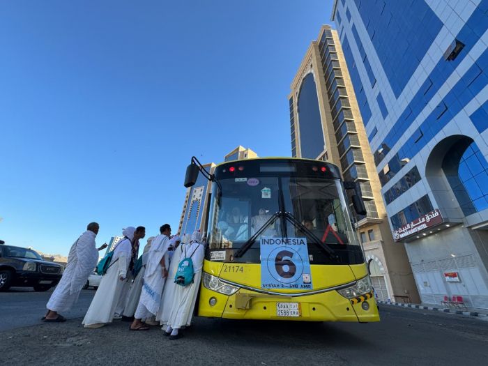 Pelaksanaan Haji Hari ke-13 Lancar: 74 Ribu Jemaah Telah Diberangkatkan, Bus Sholawat Siaga 24 Jam