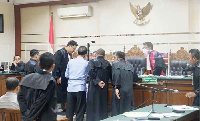 Sidang Lanjutan Kasus Korupsi Bupati Bangkalan, Jaksa Panggil 5 Kepala Dinas Sidang Lanjutan Kasus Korupsi Bupati Bangkalan, Jaksa Panggil 5 Kepala Dinas