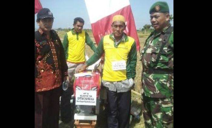 Kelompok Tani Sambut Baik Bantuan Pemkab Sumenep Kelompok Tani Sambut Baik Bantuan Pemkab Sumenep