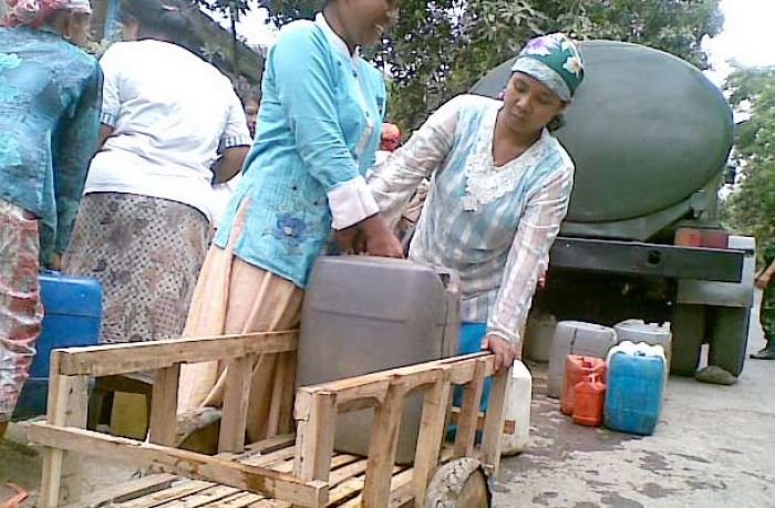 Batal Tahun ini, Pembangunan Pipa Air Bersih Lumbang Direview Ulang Tahun Depan Batal Tahun ini, Pembangunan Pipa Air Bersih Lumbang Direview Ulang Tahun Depan
