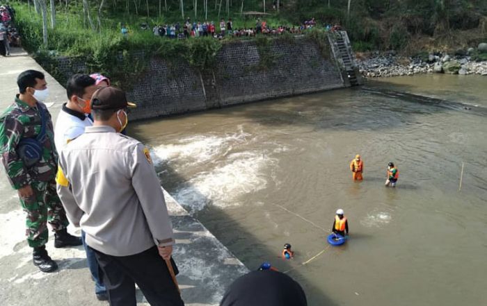 Tenggelam di Sungai Lekso, Bocah 10 Tahun Ditemukan Tak Bernyawa Tenggelam di Sungai Lekso, Bocah 10 Tahun Ditemukan Tak Bernyawa