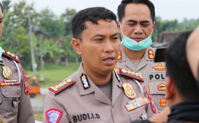 Jelang Karantina Wilayah, Dirlantas Polda Jatim Lakukan Pengecekan Pintu Masuk Jatim di Ngawi