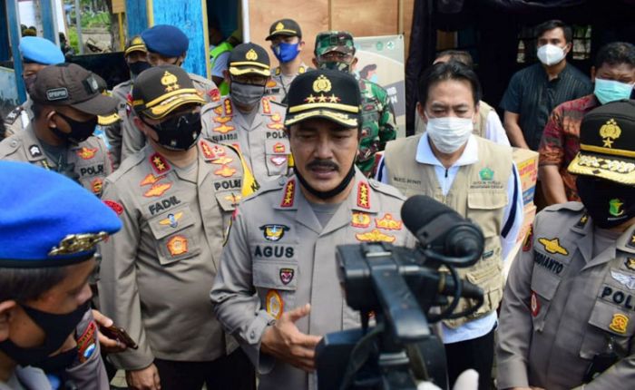 Efektif Tangani Penyebaran Covid-19, Kabaharkam Polri Kunjungi Kampung Tangguh Semeru Desa Waru Efektif Tangani Penyebaran Covid-19, Kabaharkam Polri Kunjungi Kampung Tangguh Semeru Desa Waru
