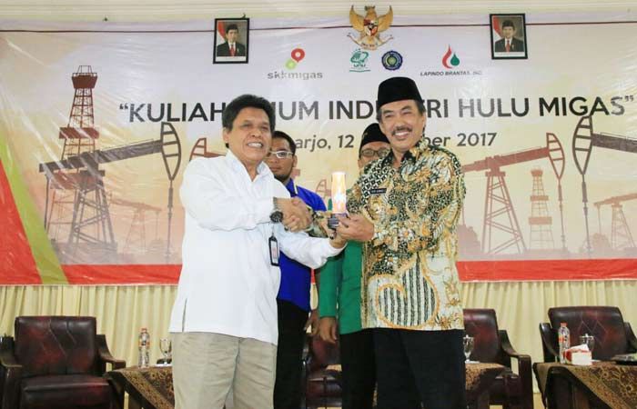 79 Pasang Pengantin di Surabaya Ikuti Nikah Massal 79 Pasang Pengantin di Surabaya Ikuti Nikah Massal