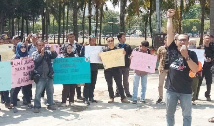 Jurnalis Jember Turun ke Jalan: Jangan Ada Lagi Penganiayaan Wartawan