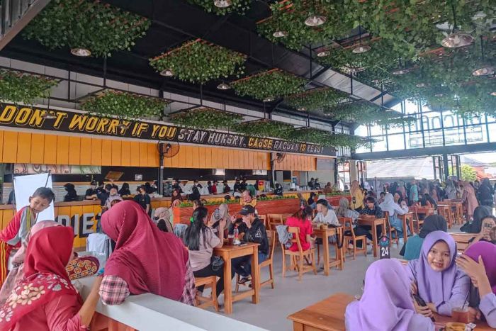 Resmi Buka, Mie Gacoan Balongbendo Diharapkan Tingkatkan Ekonomi Lokal Resmi Buka, Mie Gacoan Balongbendo Diharapkan Tingkatkan Ekonomi Lokal