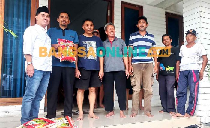 Wakil Bupati Mojokerto Salurkan Bantuan untuk Warga Terdampak Banjir Wakil Bupati Mojokerto Salurkan Bantuan untuk Warga Terdampak Banjir