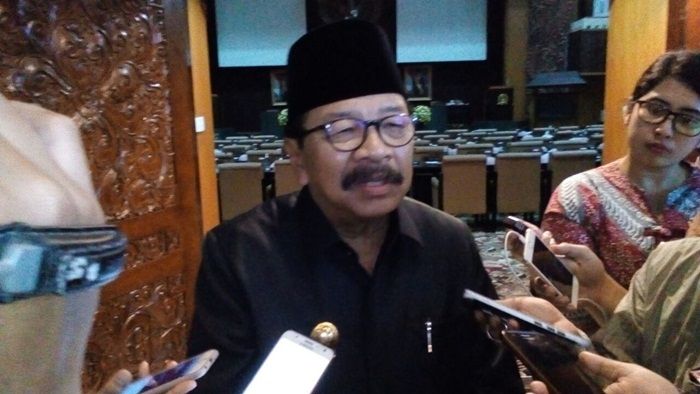 DPRD Jatim Sahkan Raperda RZWP3K Menjadi Perda DPRD Jatim Sahkan Raperda RZWP3K Menjadi Perda
