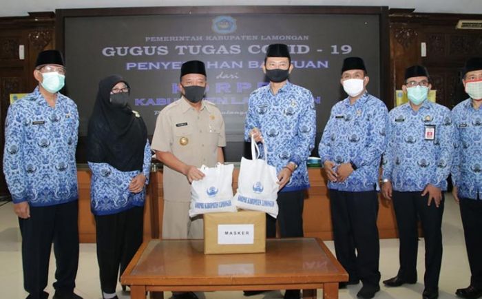 Korpri Lamongan Bagikan Sembako Bantu Masyarakat Terdampak Covid-19 Korpri Lamongan Bagikan Sembako Bantu Masyarakat Terdampak Covid-19