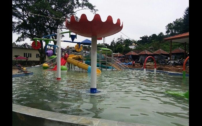 Molor 7 Hari, Pelaksana Proyek Pemandian Ubalan Pacet Mojokerto Didenda Rp 130 Juta Molor 7 Hari, Pelaksana Proyek Pemandian Ubalan Pacet Mojokerto Didenda Rp 130 Juta